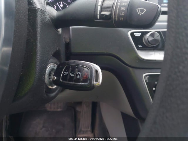 5NPE24AF5JH667144 Hyundai SONATA SE