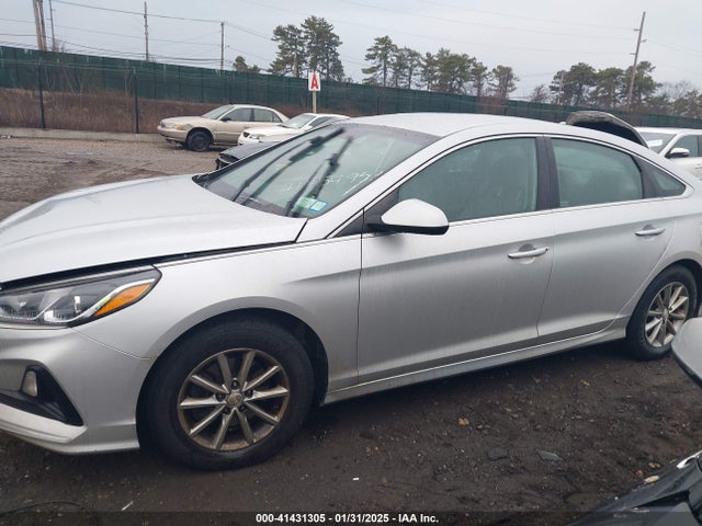 5NPE24AF5JH667144 Hyundai SONATA SE
