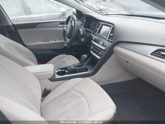 5NPE24AF5JH667144 Hyundai SONATA SE