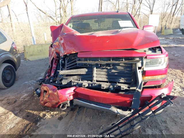 1GCVKREC0JZ177104 Chevrolet Silverado 1500 2lt