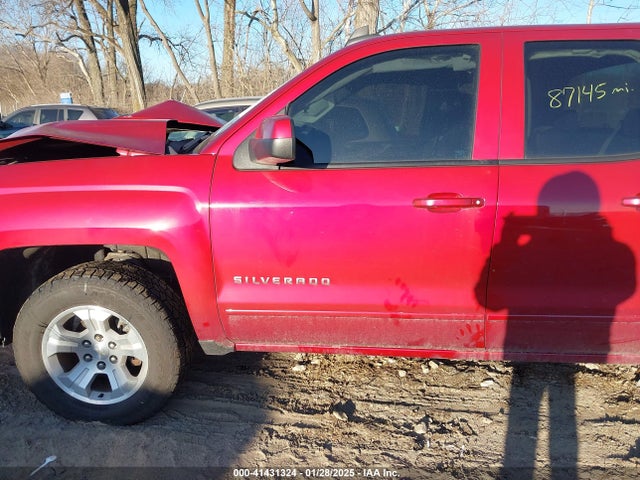 1GCVKREC0JZ177104 Chevrolet Silverado 1500 2lt