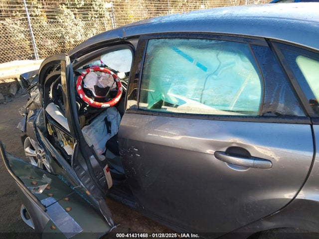 Ford FOCUS SE 2014 1FADP3F2XEL416429 Image 13