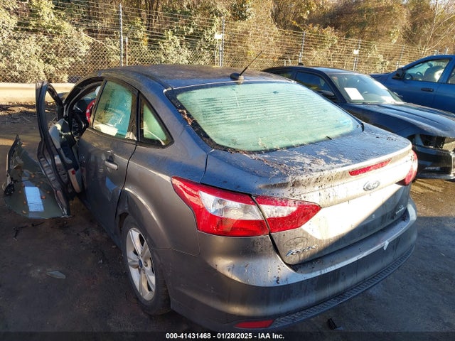 Ford FOCUS SE 2014 1FADP3F2XEL416429 Image 3