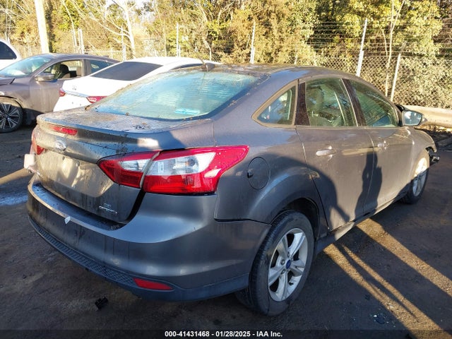 Ford FOCUS SE 2014 1FADP3F2XEL416429 Image 4