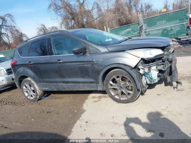 1FMCU9GX8FUB00370 Ford ESCAPE SE