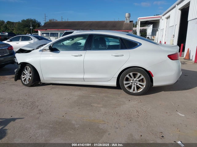 Chrysler 200 Limited 2015 1C3CCCAB8FN661717 Image 15
