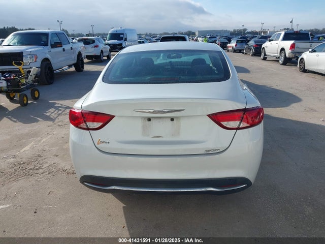 Chrysler 200 Limited 2015 1C3CCCAB8FN661717 Image 17