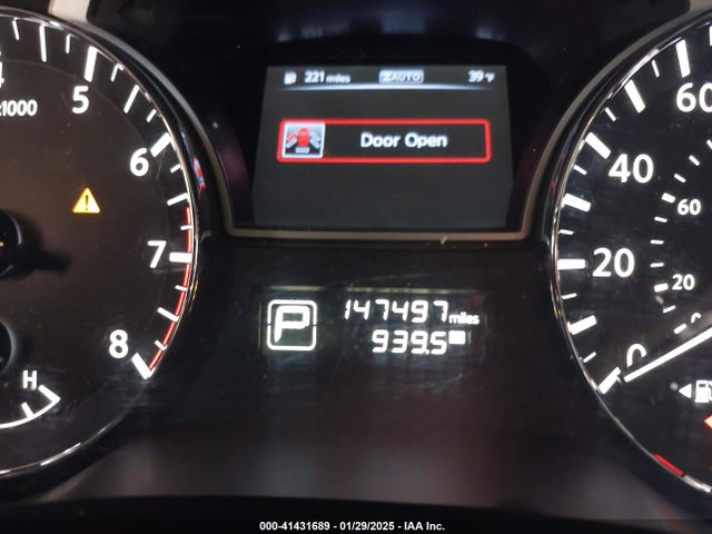 5N1AR2MM8EC712213 Nissan Pathfinder Sl