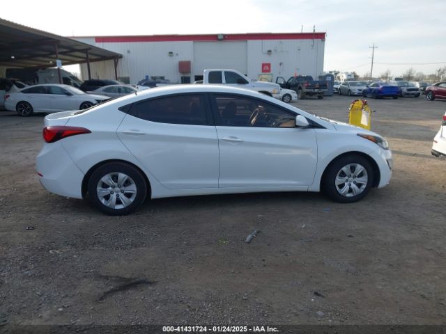 5NPDH4AE3GH686110 Hyundai ELANTRA SE