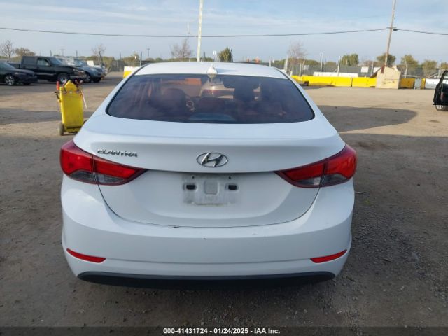 5NPDH4AE3GH686110 Hyundai ELANTRA SE