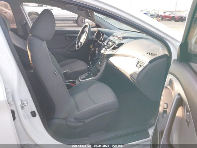 5NPDH4AE3GH686110 Hyundai ELANTRA SE
