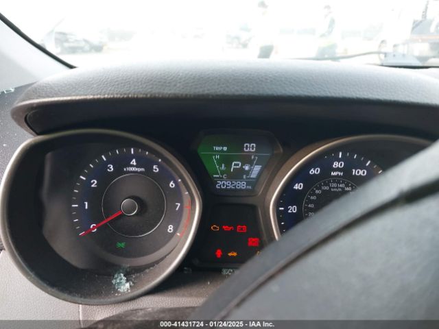5NPDH4AE3GH686110 Hyundai ELANTRA SE