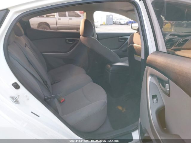 5NPDH4AE3GH686110 Hyundai ELANTRA SE