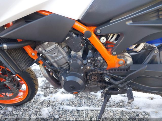 2021 KTM 890 VBKTU9405MM806364 Photo 8