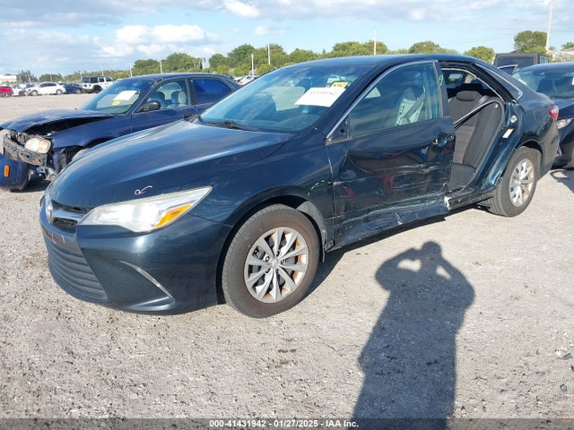 Toyota CAMRY LE 2017 4T1BF1FK6HU651235 Image 2
