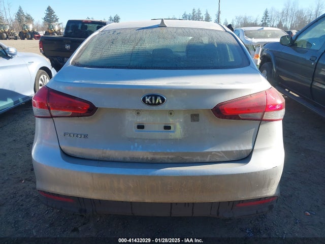 KIA FORTE LX 2018 3KPFK4A72JE236469 Image 16
