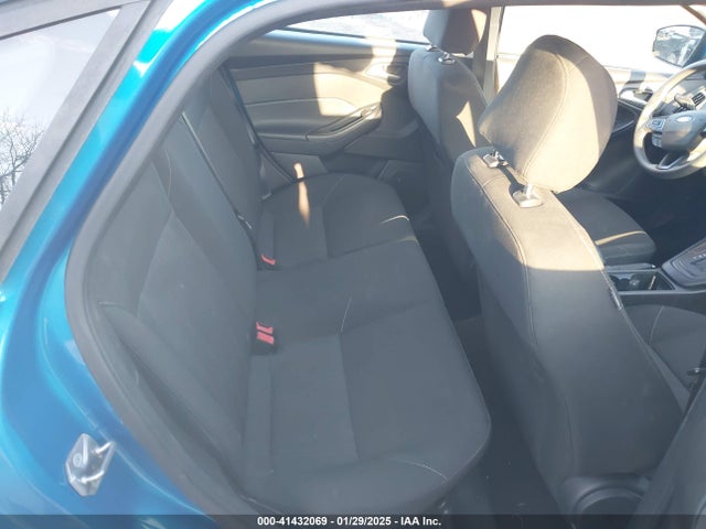 Ford FOCUS SE 2016 1FADP3F29GL240802 Image 8