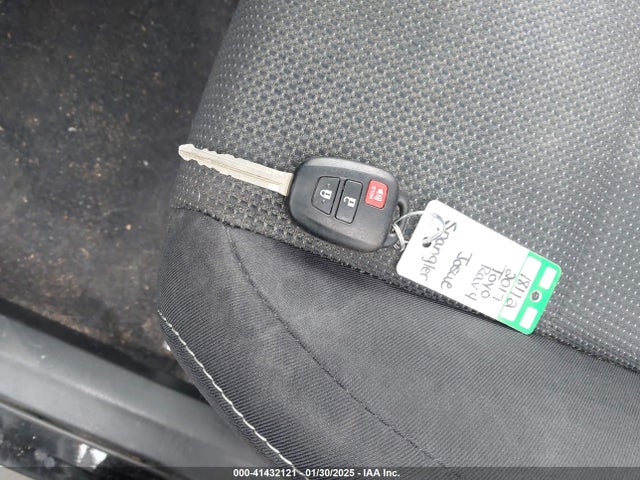 Toyota Rav4 Xle 2017 2T3RFREV9HW647390 Image 11