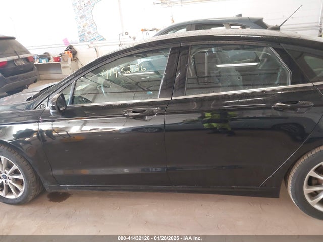 41432126 :رقم المزاد ، 3FA6P0HD9HR179654 vin ، 2017 Ford Fusion Se مزاد بيع
