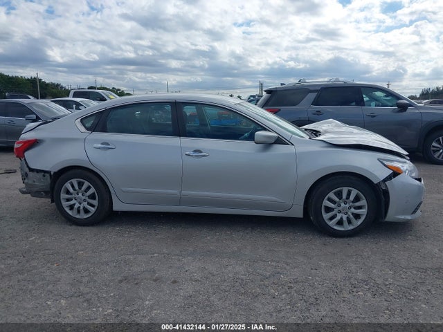 Nissan Altima 2.5 S 2016 1N4AL3AP7GC258538 Image 14