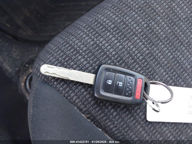 Honda FIT LX 2015 3HGGK5H51FM744509 Image 11
