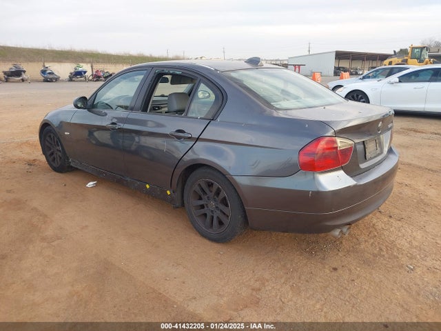 2007 Bmw 328i მანქანა იყიდება აუქციონზე, vin: WBAVC53557FZ73011, აუქციონის ნომერი: 41432205