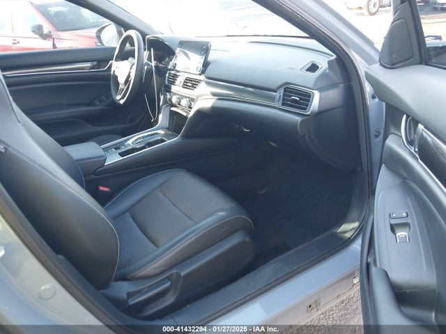 Honda Accord 2022 1HGCV3F27NA004171 Image 18