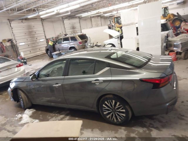 1N4BL4DV3PN353557 Nissan Altima Sv Fwd