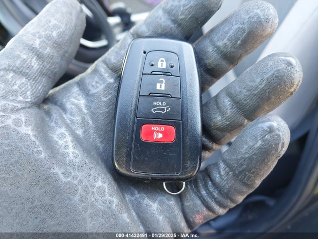 2T3W1RFV1LC071157 Toyota Rav4 Xle