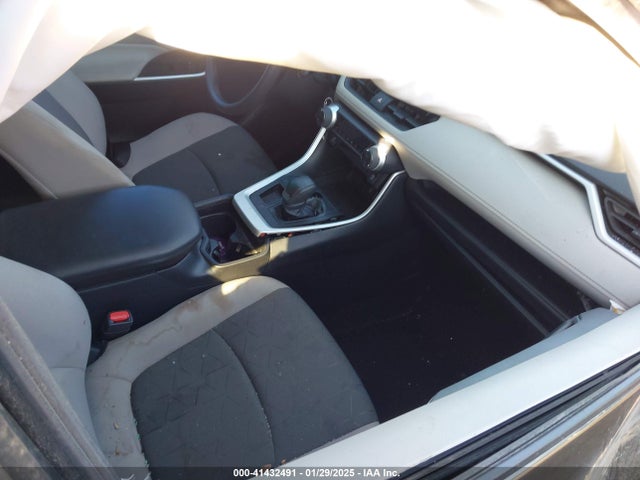 2T3W1RFV1LC071157 Toyota Rav4 Xle