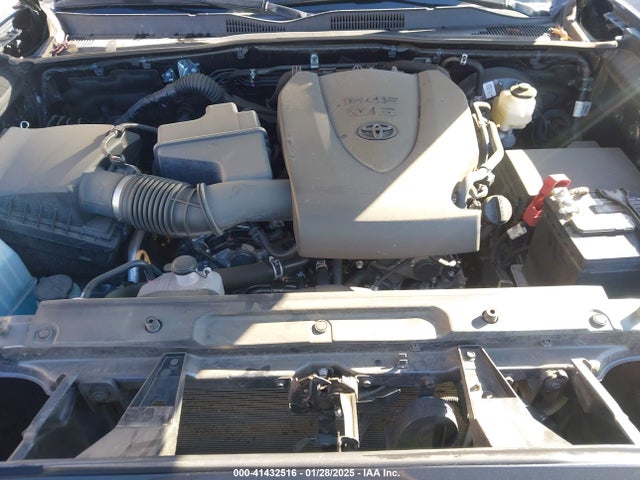 3TMAZ5CN7NM195274 Toyota Tacoma Sr5 V6