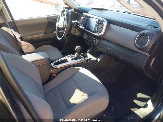 3TMAZ5CN7NM195274 Toyota Tacoma Sr5 V6