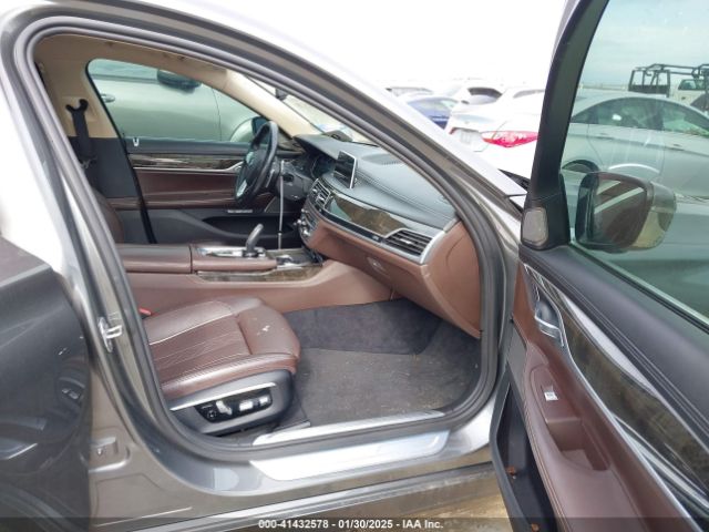 WBA7E2C54HG740170 BMW 740I