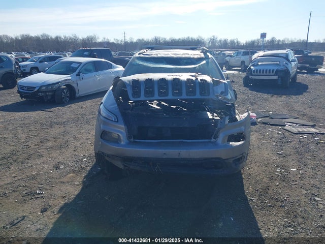 1C4PJLCB9GW212638 Jeep Cherokee Latitude