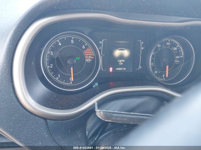 1C4PJLCB9GW212638 Jeep Cherokee Latitude