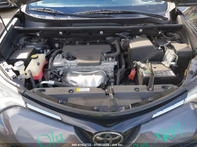 2T3ZFREV8JW428653 Toyota RAV4 LE