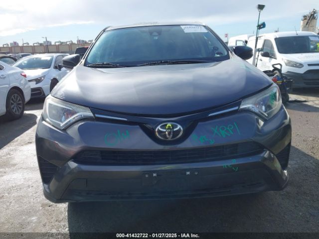 2T3ZFREV8JW428653 Toyota RAV4 LE