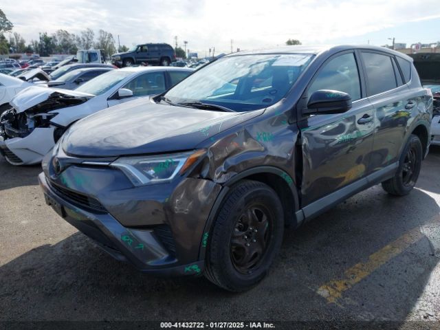 2T3ZFREV8JW428653 Toyota RAV4 LE
