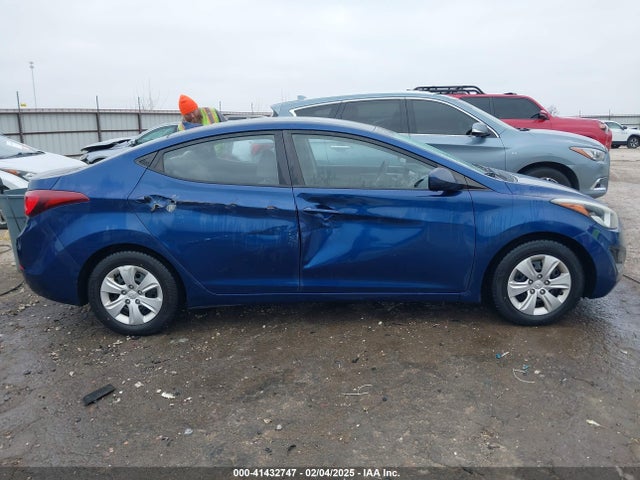 Hyundai ELANTRA SE 2016 5NPDH4AE5GH673942 Image 13