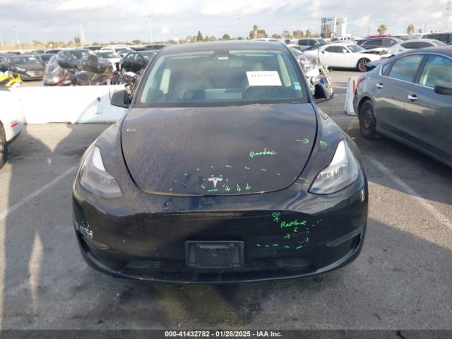 7SAYGDEF5NF407763 Tesla Model Y Performance Dual Motor All-wheel Drive