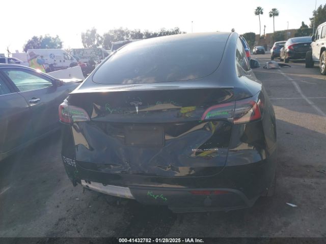 7SAYGDEF5NF407763 Tesla Model Y Performance Dual Motor All-wheel Drive