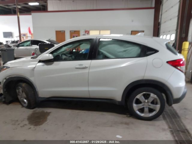 3CZRU6H36NM742320 Honda Hr-v Awd Lx
