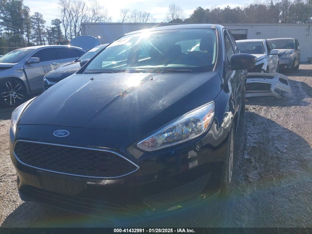 1FADP3K25JL281618 Ford FOCUS SE