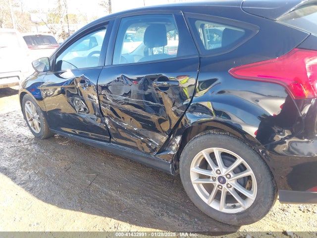 1FADP3K25JL281618 Ford FOCUS SE
