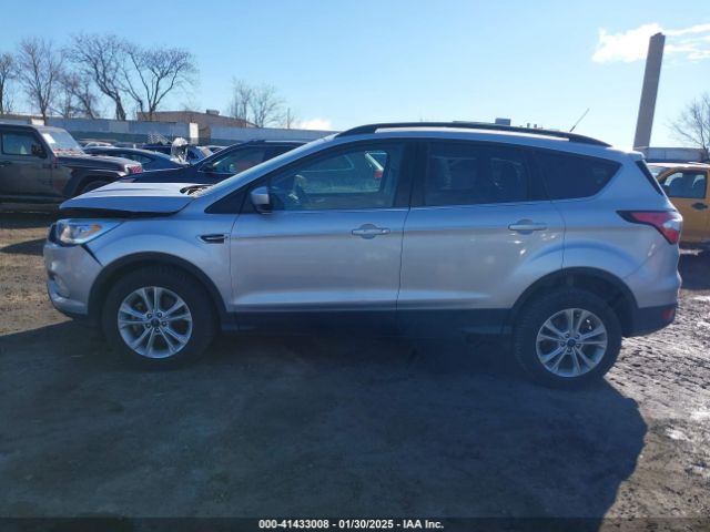 1FMCU9HD7JUB51579 Ford ESCAPE SEL