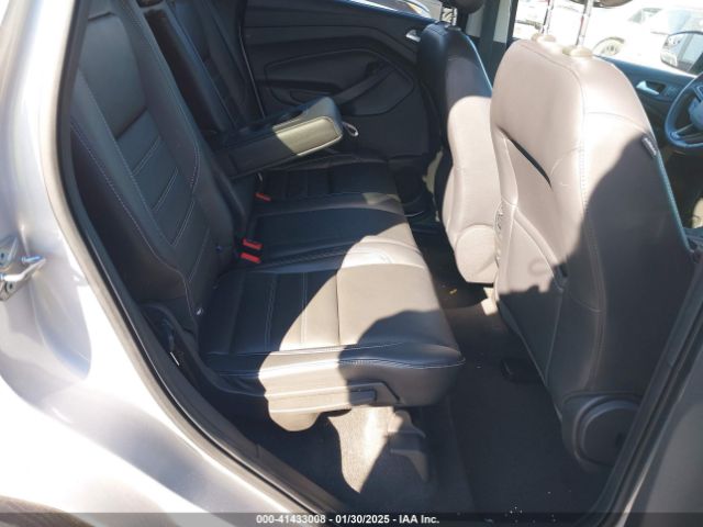 1FMCU9HD7JUB51579 Ford ESCAPE SEL