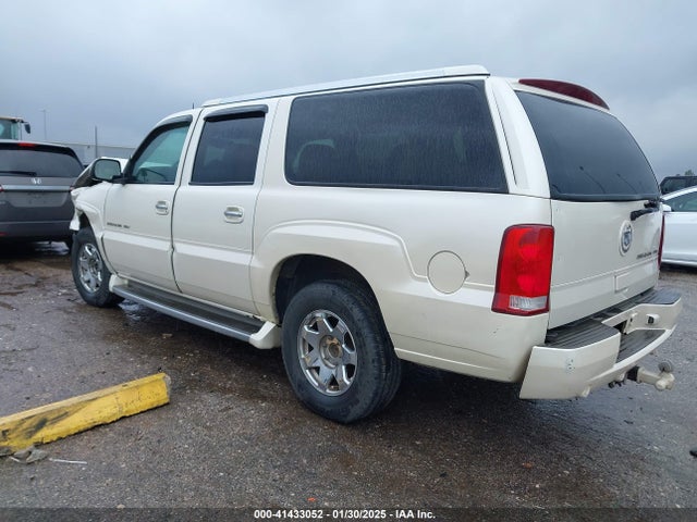 2004 CADILLAC ESCALADE ESV 3GYFK66N14G313225 Photo 2