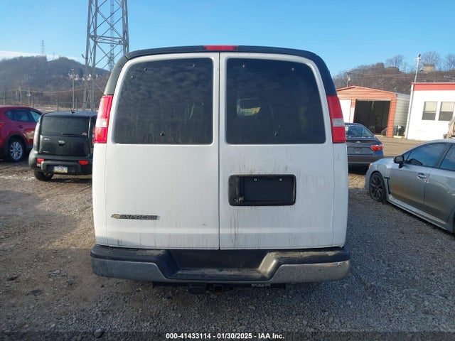 1GAZGPFG6J1269222 Chevrolet Express 3500 Lt