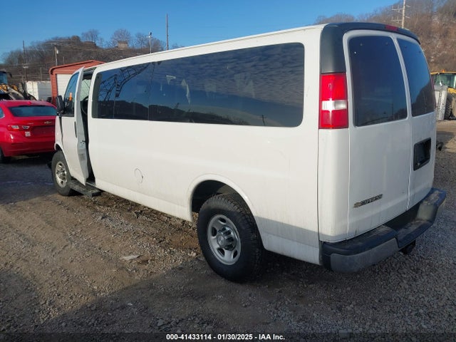 1GAZGPFG6J1269222 Chevrolet Express 3500 Lt