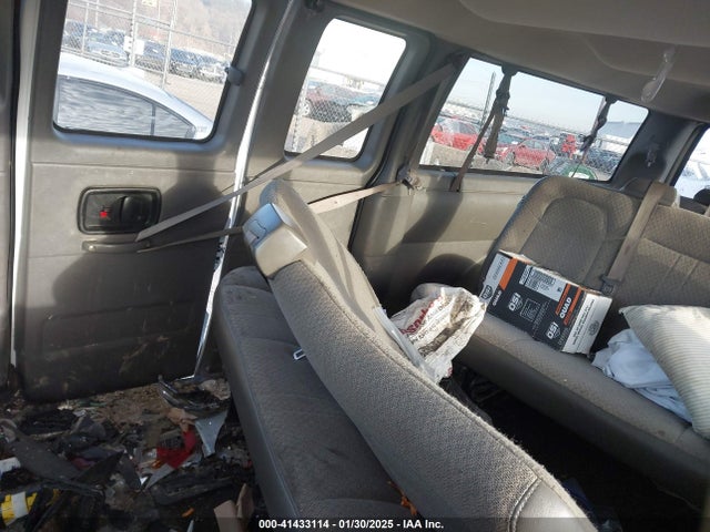 1GAZGPFG6J1269222 Chevrolet Express 3500 Lt
